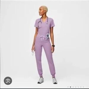 **LIMITED EDITION** Lavender Dew set XS Figs Catarina top| Zamora 2.0 joggers